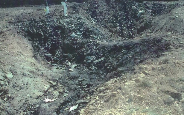 Petits débris dans le trou laissé par le vol 93 en Pennsylvanie