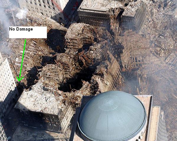Décombres de la tour 7 du World Trade Center vues de l'ouest