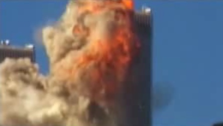 Impact dans la Tour Sud du World Trade Center (flammes)