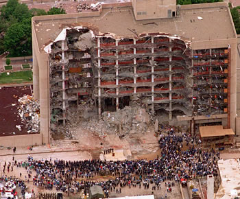 Dommages de l'immeuble d'Oklahoma City après l'attentat